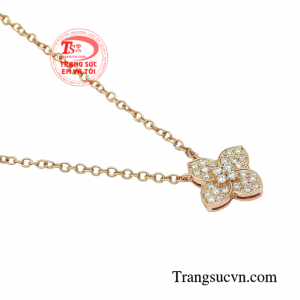 Dây chuyền vàng hồng kim cương cao cấp.
