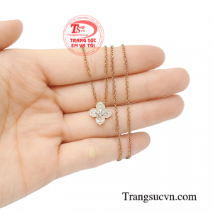 Dây chuyền vàng hồng kim cương có giấy kiểm định.