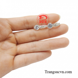 Hoa tai bạc thời trang sang trọng cho phái đẹp