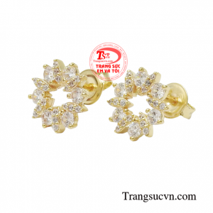 Hoa tai vàng tây còn là món quà tặng rất được mong chờ vào các dịp ý nghĩa