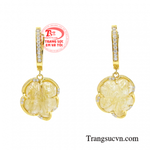 Hoa tai thạch anh tóc may mắn kiểu dáng sang trọng, quý phái cho người đeo luôn tự tin và quyến rũ.