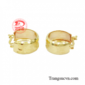 Hoa tai vàng nữ phong cách thời trang phái đẹp