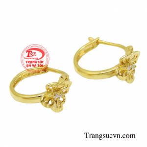 Nếu chỉ có thể chọn một món trang sức diện hàng ngày thì đôi bông tai này sẽ là sự lựa chọn hoàn hảo dành cho phái đẹp.