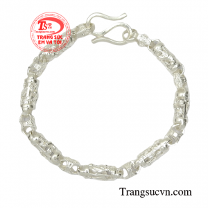 Sản phẩm sẽ là sự lựa chọn hoàn hảo giúp các quý ông sang trọng hơn.