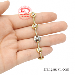 Lắc nữ vàng hiện đại chất lượng.