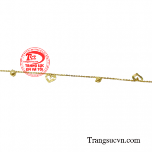 Vậy nên đừng ngại ngần điều gì mà không dành tặng món quà đầy bất ngờ và ý nghĩa dành đến nửa kia của bạn.