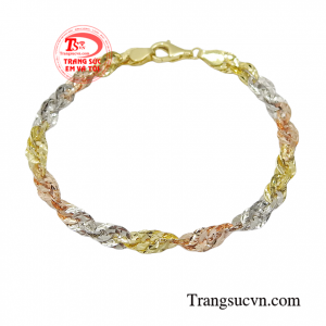 Lắc tay nữ vàng độc đáo 10k nhập khẩu nguyên chiếc Italy là dòng sản phẩm rất được ưa chuộng hiện nay.