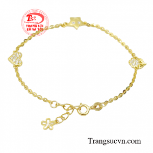 Trang sức vàng tây hiện nay được rất nhiều nữ giới ưa chuộng không chỉ giá trị mà mẫu mã lại hợp thời trang và đẹp mắt