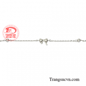 Nếu bạn lựa chọn các sản phẩm phụ kiện không phù hợp với trang phục đang mặc khiến bạn kém thu hút và thiếu tinh tế.