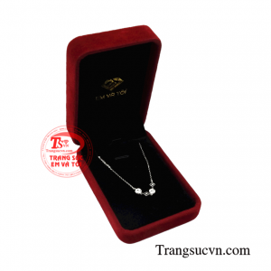 Lắc tay vàng trắng xu hướng chất lượng.