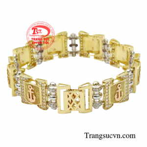 Lắc vàng nam mạnh mẽ phù hợp cho những chàng trai yêu thích sự năng động nhưng vẫn giữ được nét sang trọng cho phái mạnh.