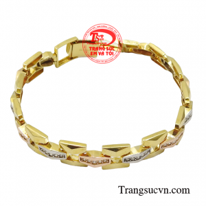 Thiết kế sang trọng và lịch lãm giúp phái mạnh thêm tự tin và bản lĩnh.