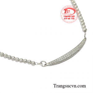 Sản phẩm cũng sẽ là món quà ý nghĩa dành tặng cho ngườ con gái thân thương.