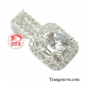 Sản phẩm bạc từ xưa tới nay luôn được khách hàng yêu thích và lựa chọn bởi những tác dụng tuyệt vời do bạc mang lại.