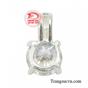 Mặt bạc nữ thời trang tinh tế.