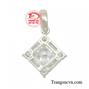 Mặt bạc nữ yêu kiều chất lượng.