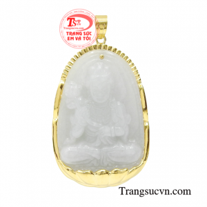 Mặt cẩm thạch bản mệnh tuổi ngọ là sản phẩm được chế tác tinh xảo, chất lượng cao.