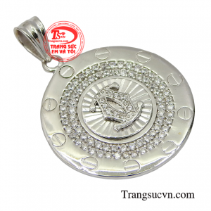 Sản phẩm sẽ là sự lựa chọn hoàn hảo giúp cánh mày râu toát lên sự giàu sang và phẩm chất đáng có của một quý ông.