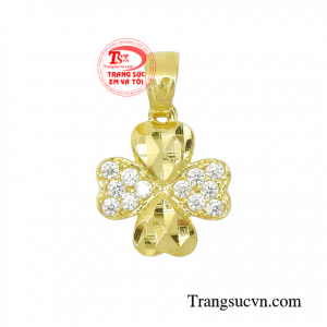 Mặt dây chuyền vàng may mắn với thiết kế tinh tế, kiểu dáng trẻ trung