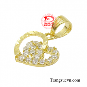 Sản phẩm mang lại cho phái đẹp nét dịu dàng, thanh lịch nhưng cũng không kém phần cá tính