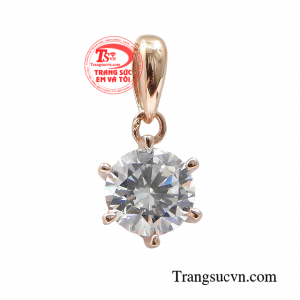 Mặt dây nữ vàng đẳng cấp với thiết kế kiểu dáng hiện đại giúp phái đẹp trông thời thượng hơn. 