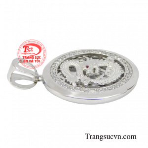 Từng thiết kế chế tác tinh xảo như một sức hút ma thuật mang lại sức mạnh và tài trí cho người dùng.