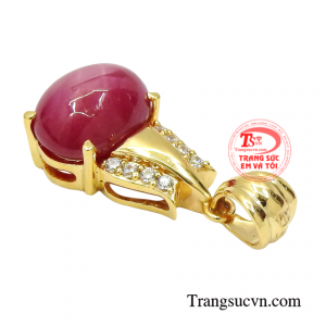 Đá Ruby được nhiều người biết đến mang vẻ đẹp tinh tế và là viên đá của tháng sinh thứ 7.