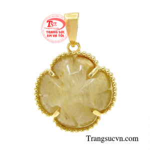 Mặt dây thạch anh tóc tinh tế là một sản phẩm mới của trang sức Em và Tôi được nhiều khách hàng yêu thích.