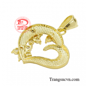 Mặt dây chuyền vàng dành cho nữ chất lượng giao hàng tận nơi.