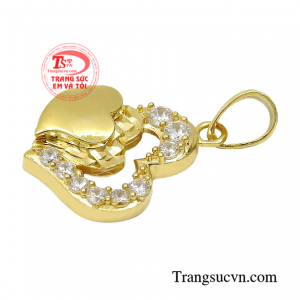 Do đó mặt dây chuyền trái tim được rất nhiều cô gái lựa chọn là món trang sức yêu thích nhất.