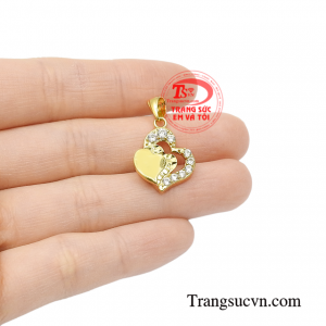 Mặt dây trái tim hiện đại bền đẹp.