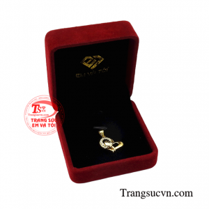 Mặt dây trái tim yêu kiều