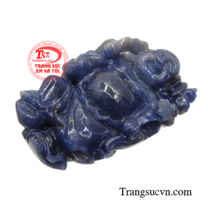 Phật di lặc với nét mặt tươi cười, tự tại vui vẻ. Bởi vậy mà bất kỳ ai cũng yêu thích những món trang sức được chạm khắc hình ảnh phật di lặc