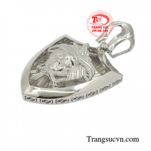 Sản phẩm dễ dàng kết hợp cùng nhiều kiểu trang phục tạo nên xu hướng thời trang riêng cho phái mạnh