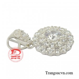 Mặt nữ bạc quý phái giao hàng tận nới.