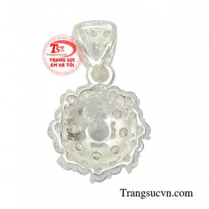 Mặt nữ bạc tinh tế chất lượng.