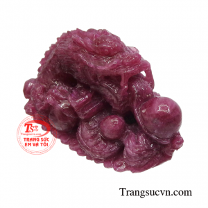 Mặt rồng ruby chất lượng được chế tác tinh xảo từ đá Ruby thiên nhiên, hợp phong thủy.