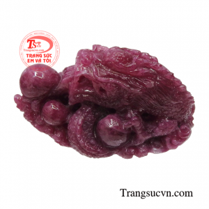 Linh vật này còn là là biểu tượng năng lượng đất trời, tượng trưng thiên mệnh cao cả, tối thượng.