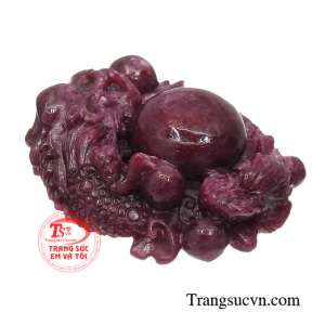 Do đó đây có lẽ là món quà đặc biệt ý nghĩa để dành tặng cho những người thương yêu với lời cầu chúc may mắn và bình an.