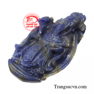 Người sở hữu chiếc mặt dây tạc tượng ông lộc sẽ có tài ăn nói khéo léo nên rất được lòng người.