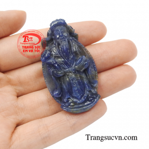 Chiếc mặt dây sẽ phát huy hết được tác dụng khi được kết hợp cùng một chiếc dây da bọc vàng đeo phía trước ngực để đón tài lộc, phú quý.