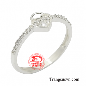 Chiếc nhẫn là lời bày tỏ yêu thương, cũng là sự chân thành mà người tặng muốn gửi gắm.