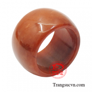 Nhẫn cẩm thạch an lành là một trong những loại nhẫn ngọc được khách hàng yêu thích và lựa chọn nhiều nhất tại Trang sức Em và Tôi. 