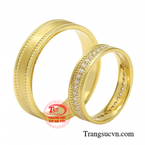 Nó không chỉ là tình yêu mà còn bao hàm cả đồng hành, trách nhiệm và sự hy sinh mới tạo ra một gia đình trọn vẹn.