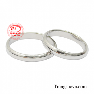 Nhẫn cưới vàng trắng chung đôi 10k kiểu dàng đơn giản, tinh tế làm nổi bật thêm phong cách người đeo