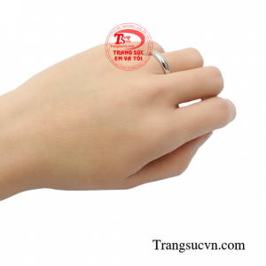 Nhẫn cưới vàng trắng chung đôi đẹp tinh tế