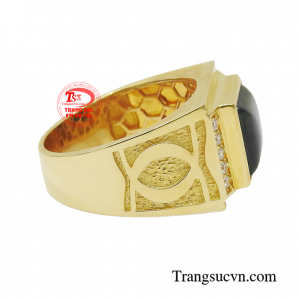 Vì vậy, Chiếc nhẫn nam cẩm thạch được nhiều người sử dụng như lá bùa hộ mệnh cho bản thân.