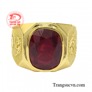 Một chiếc nhẫn tuy đơn giản nhưng lại thể hiện được cả sức mạnh thể chất cũng như ý chí kiên cường của một người đàn ông.