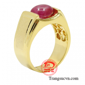 Nhẫn nam ruby thành đạt với từng đường nét thiết kế đầy quyền lực. 