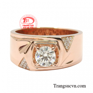 Trang sức vàng hồng gần đây là xu hướng được giới trẻ yêu thích giúp mang lại sự mới lạ và đầy ấn tượng cho người đeo.